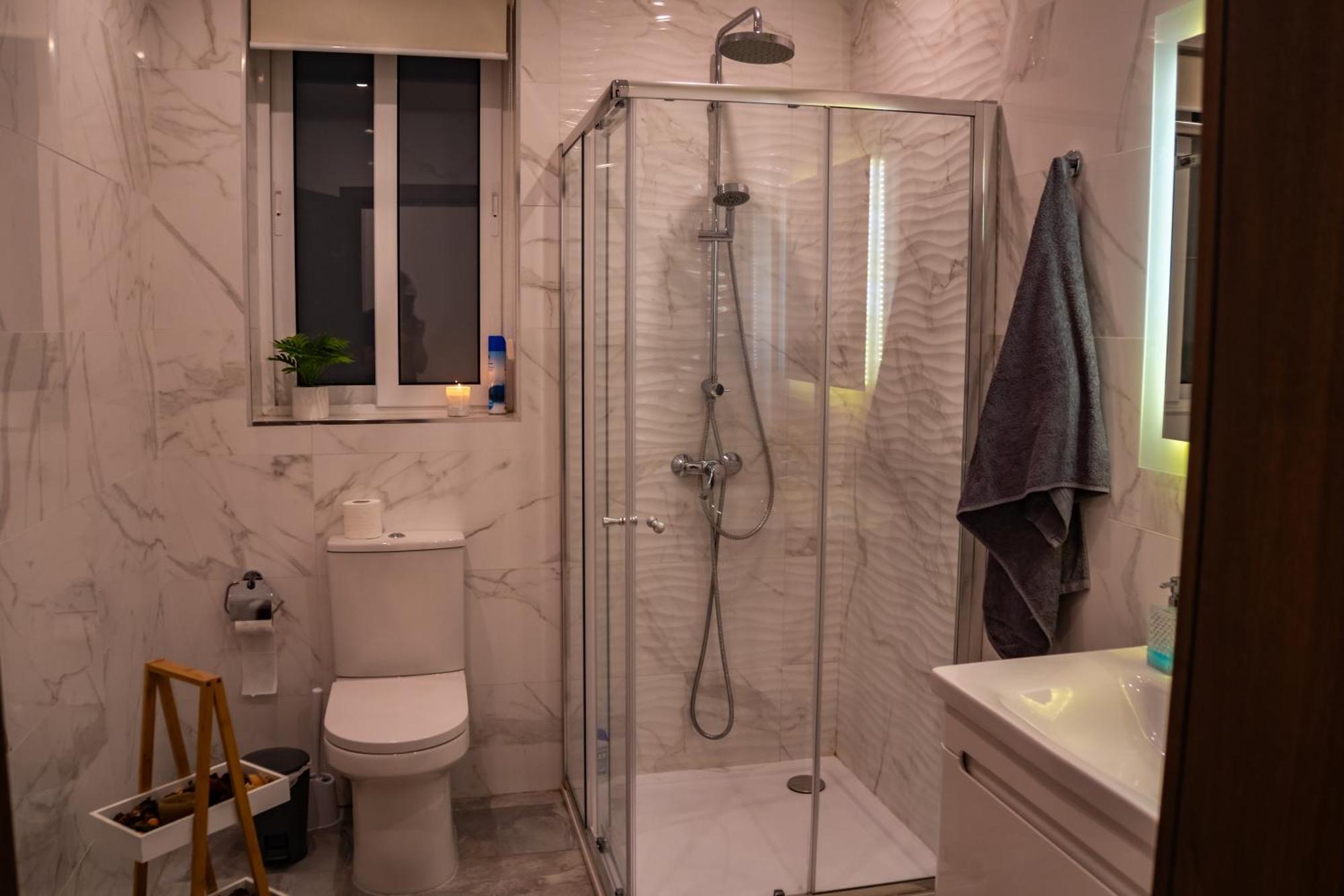 Designer 3 Bedroom And 3 Bathroom Apartment In Swatar Биркиркара Экстерьер фото